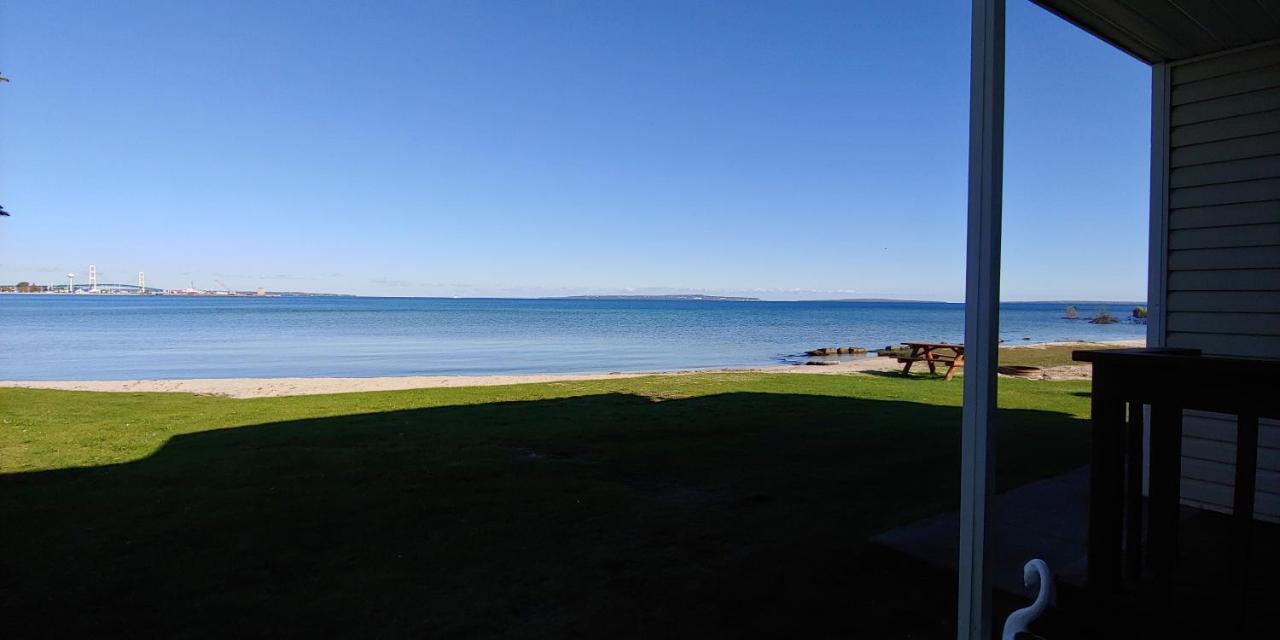 Sunrise Beach Motel Mackinaw Stadt Exterior foto