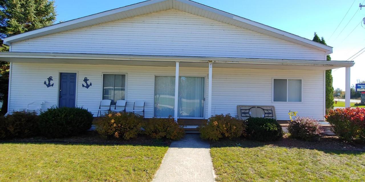 Sunrise Beach Motel Mackinaw Stadt Exterior foto